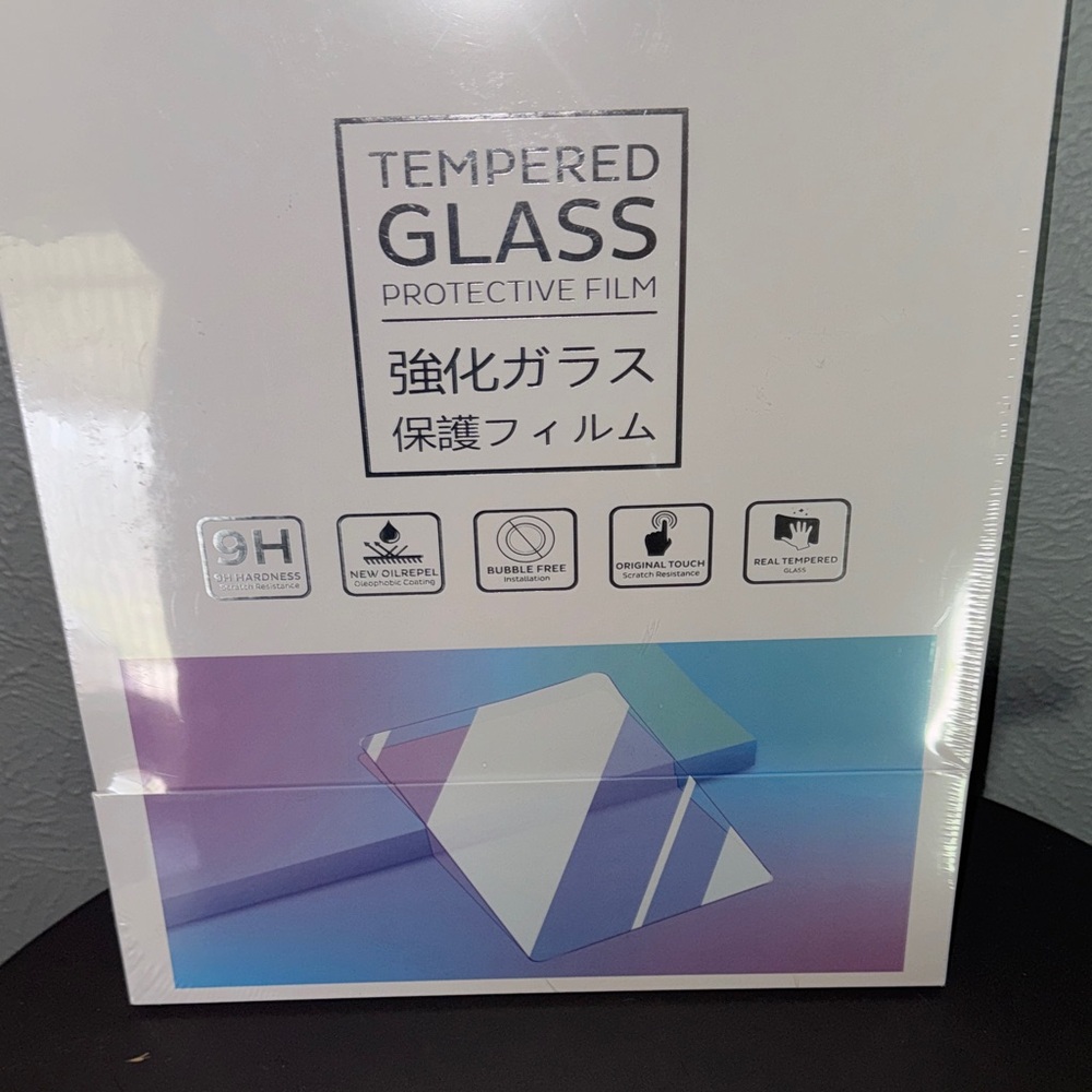 Tempered Glass Protective Film for a 2025 Yukon